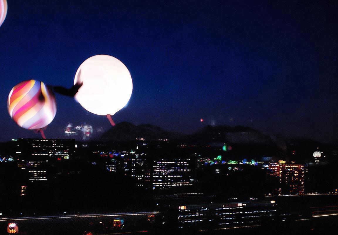 雄鹿惨败45分！字母哥孤立无援攻防崩盘，布登霍尔泽策略遭质疑引爆交易讨论